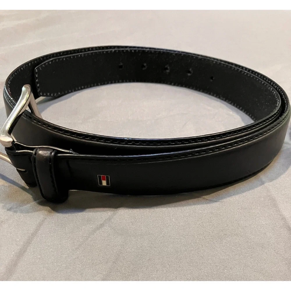 Tommy Hilfiger Belt Mens 40 Black Coated Leather Silver Buckle Logo 40/100